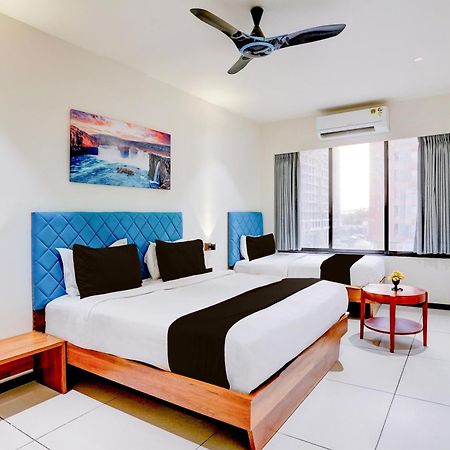 Palette- Siddharth Inn Гандинагар Экстерьер фото