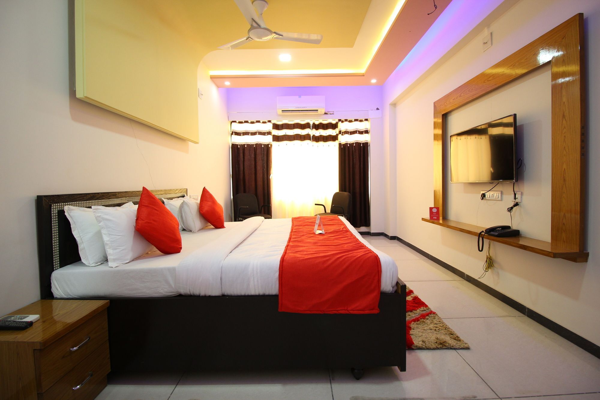 Palette- Siddharth Inn Гандинагар Экстерьер фото